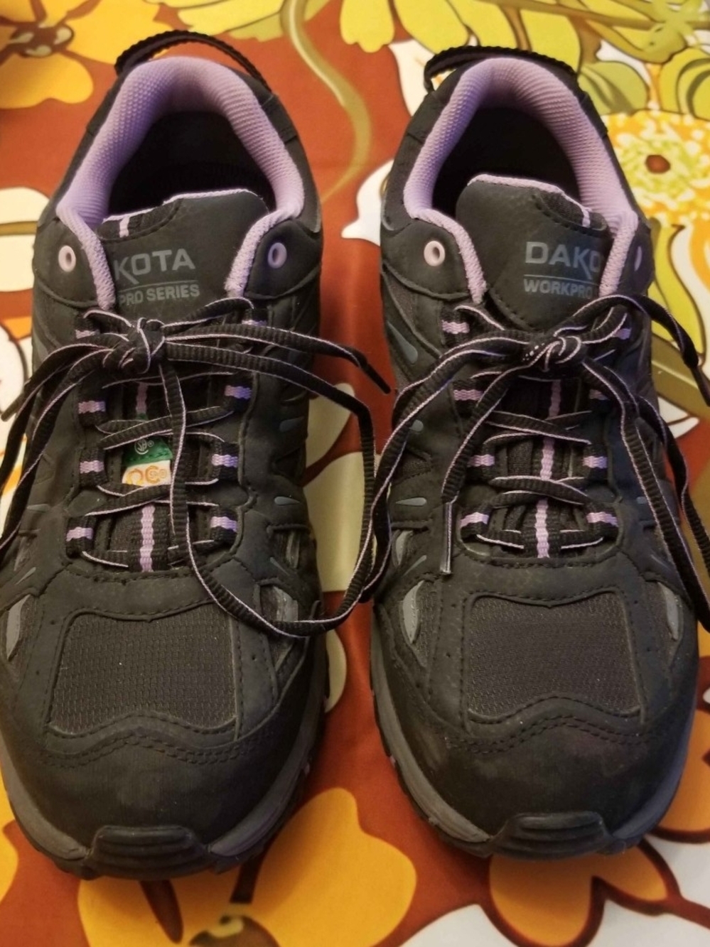 Women's Black & Lavender Work Shoe